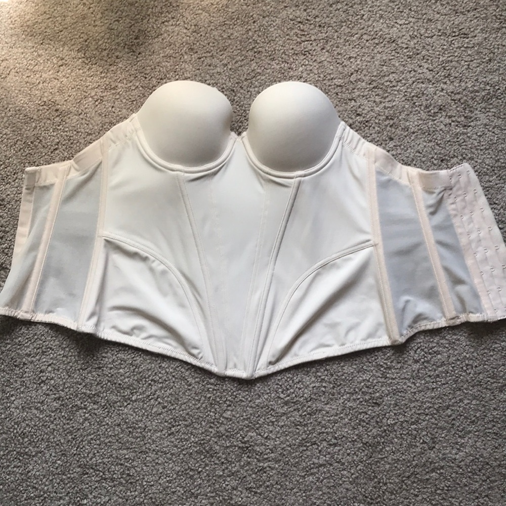 Bustier 34A. Never worn.